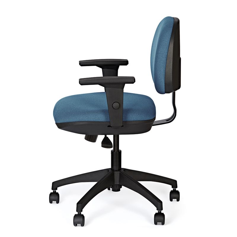 704B1_058PRPRNY_op_ACTIVE_cadeira_giratoria_assento_encosto_azul_rei_apoio_braco_estru_preta_base_nylon_03