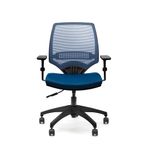 213B1_057AZPRNH_op_YOU_cadeira_giratoria_placa_med_braco_pp_tec_azul_rei_tela_azul_estr_preto_rodizio_nh_50mm_01.jpg
